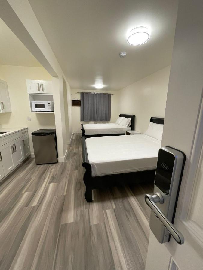 Destination Inn Radium Hot Springs Esterno foto