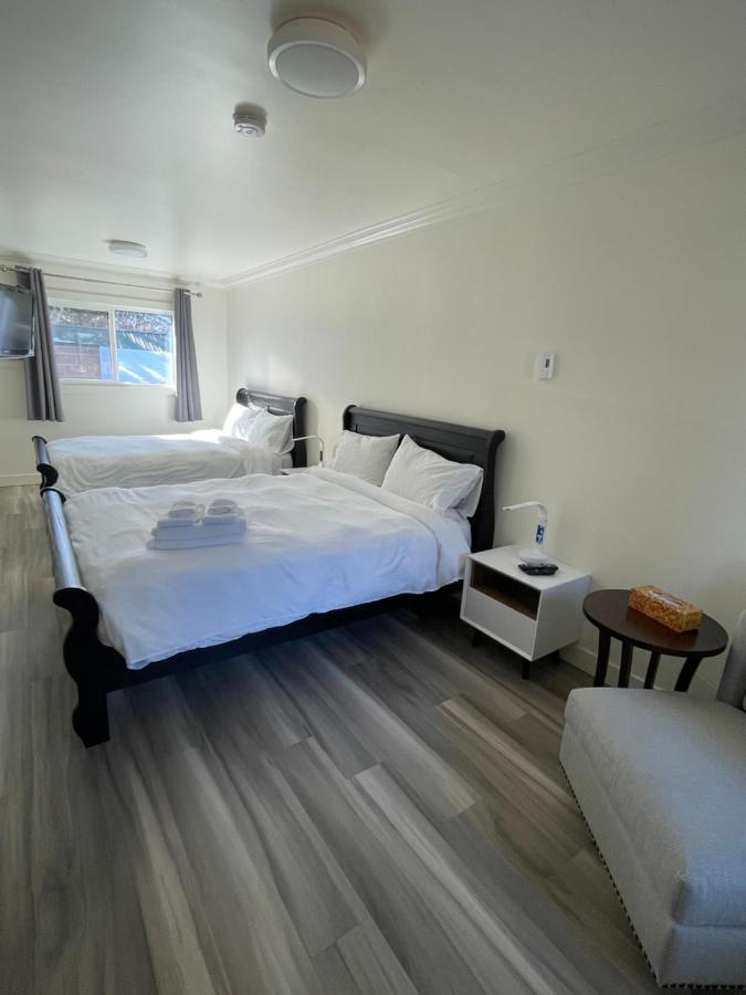 Destination Inn Radium Hot Springs Esterno foto