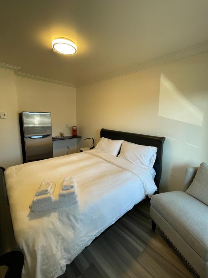 Destination Inn Radium Hot Springs Esterno foto