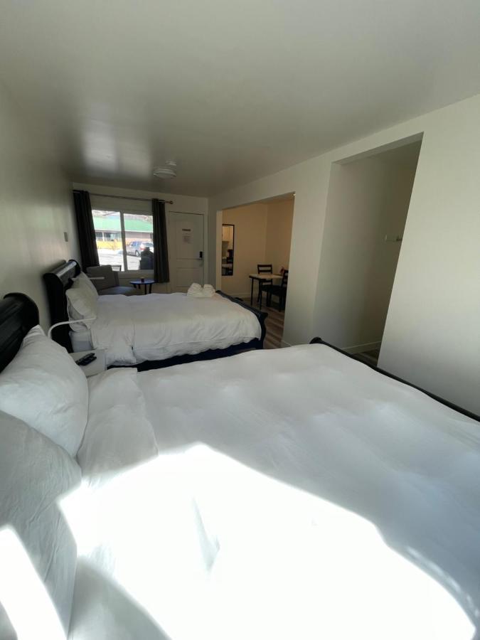 Destination Inn Radium Hot Springs Esterno foto